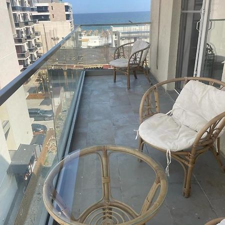 Ini Apartment Alezzi Navodari Bagian luar foto