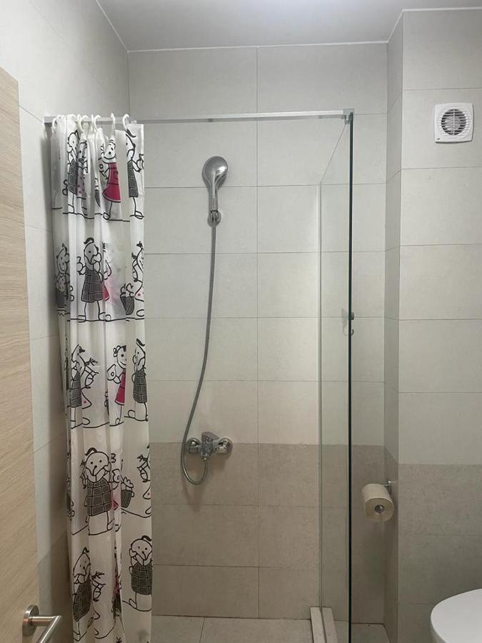 Ini Apartment Alezzi Navodari Bagian luar foto